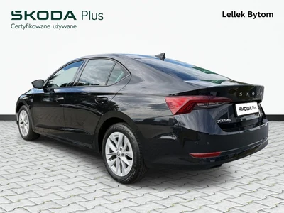 Škoda Octavia z polskiego salonu. Faktura VAT 23%