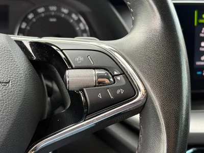 Škoda Octavia z polskiego salonu. Faktura VAT 23%