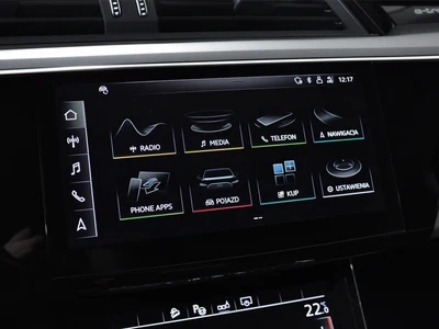 Audi e-tron Night vision, pneumatyka, serwis ASO