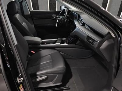 Audi e-tron Night vision, pneumatyka, serwis ASO