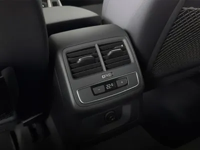 Audi A4 Avant reflektory Led, Krajowy, smartphone interface