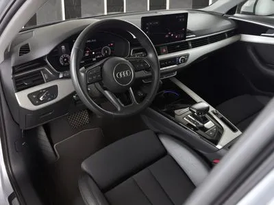 Audi A4 Avant reflektory Led, Krajowy, smartphone interface