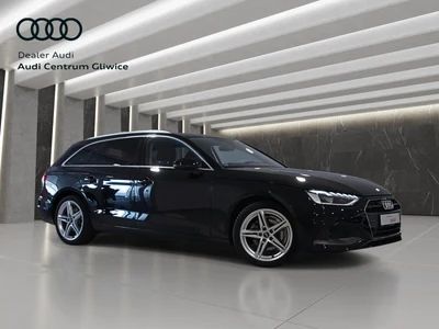 Audi A4 Avant reflektory LED, lane, smartphone,