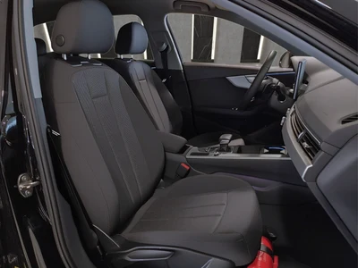 Audi A4 Avant reflektory LED, lane, smartphone,