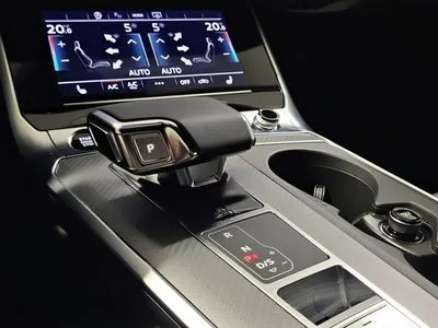 Audi A6 Limousine Asystenci, virtual, Gwarancja