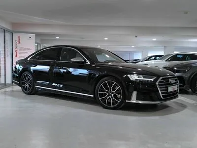 Audi S8 TFSI Oś skrętna Pneumatyka Akt Tempomat HUD B&O Dociągi Masaże Wentylacja