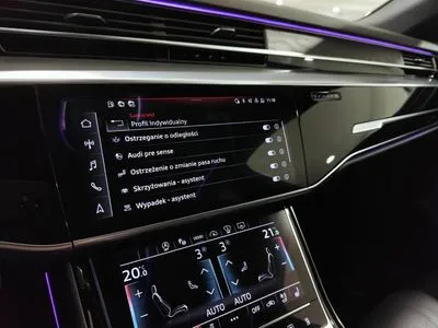 Audi S8 TFSI Oś skrętna Pneumatyka Akt Tempomat HUD B&O Dociągi Masaże Wentylacja