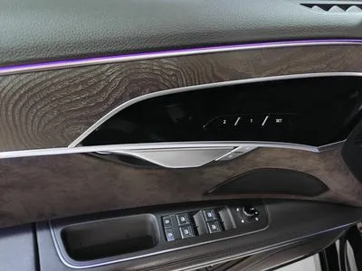 Audi S8 TFSI Oś skrętna Pneumatyka Akt Tempomat HUD B&O Dociągi Masaże Wentylacja