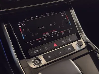Audi Q7 Matrix, dociągi, panorama, pneumatyka
