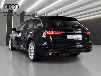 Audi A4 Avant reflektory LED, smartphoneinterface, virtual cockpit