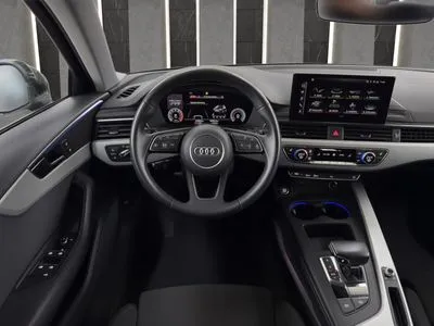 Audi A4 Avant reflektory LED, smartphoneinterface, virtual cockpit