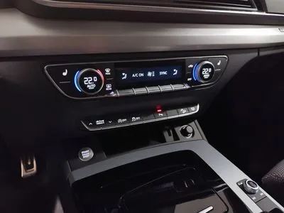 Audi Q5 Sportback Audi Q5 Sportback Sline MatrixLED CarPlay Akt Tempomat Kamera Znaki Lane Assist