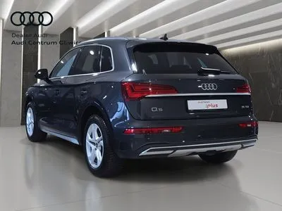 Audi Q5 Bezwypadkowy Pierwszy Właściciel 2,0TDI Virtual Cockpit Lampy LED