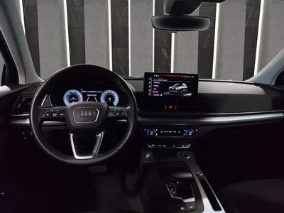 Audi Q5 Bezwypadkowy Pierwszy Właściciel 2,0TDI Virtual Cockpit Lampy LED