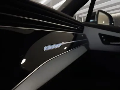 Audi SQ7 MATRIX LED Bang&Olufsen Virtual Cockpit Quattro HAK 7 miejsc Panorama