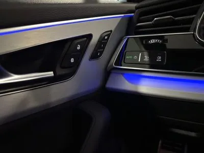 Audi SQ7 MATRIX LED Bang&Olufsen Virtual Cockpit Quattro HAK 7 miejsc Panorama
