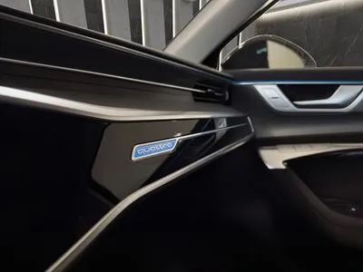 Audi A6 Limousine LED Tempomat Virtual Cockpit Kamery 360 Ambient Head-Up Masaże