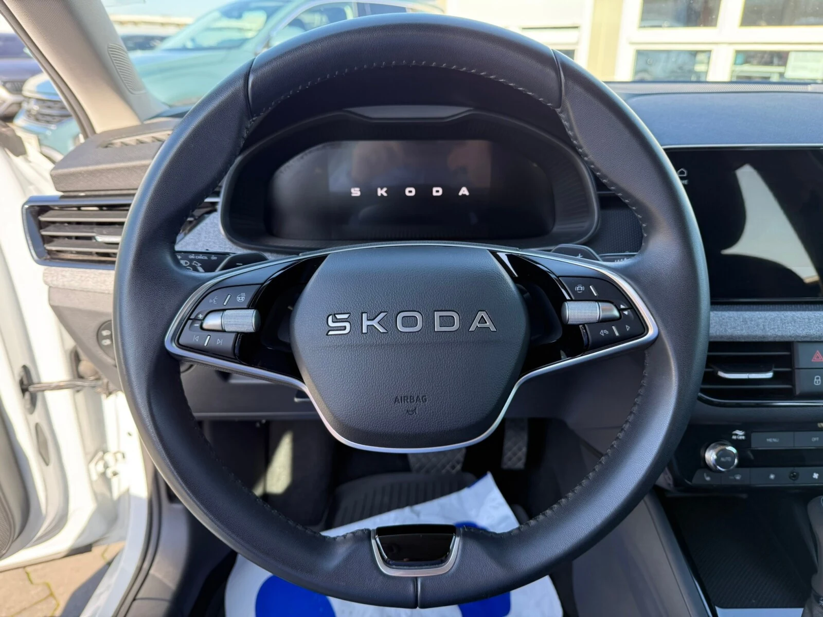 Škoda Scala Selection 1.0 TSI 115KM DSG — zdjęcie 13