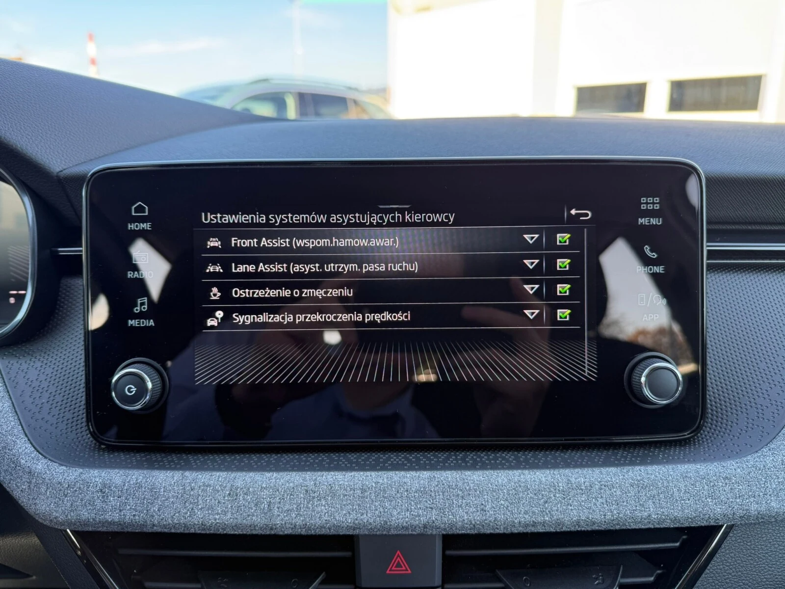 Škoda Scala Selection 1.0 TSI 115KM DSG — zdjęcie 17