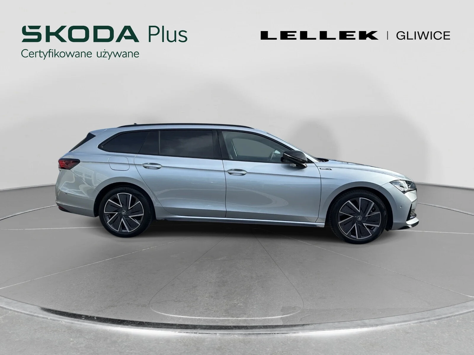 Škoda Superb Sportline 2.0 TSI 265KM 4x4 DSG IV (2023-) — zdjęcie 8