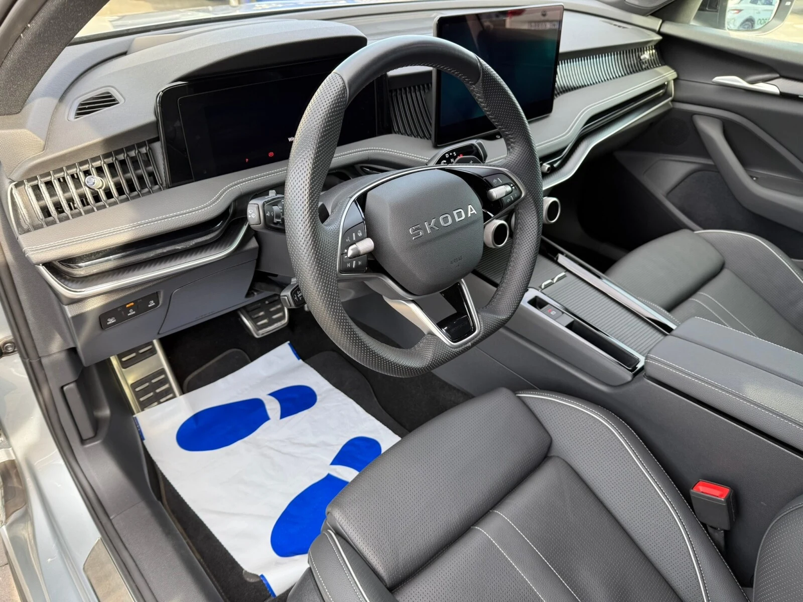 Škoda Superb Sportline 2.0 TSI 265KM 4x4 DSG IV (2023-) — zdjęcie 10