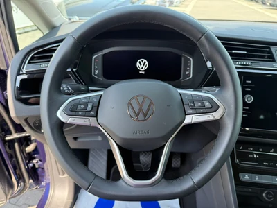 Volkswagen Touran Highline 2.0 TDI 150KM DSG