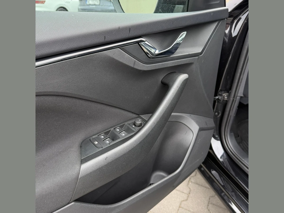Škoda Scala Selection 1.0 TSI 115KM DSG — zdjęcie 12