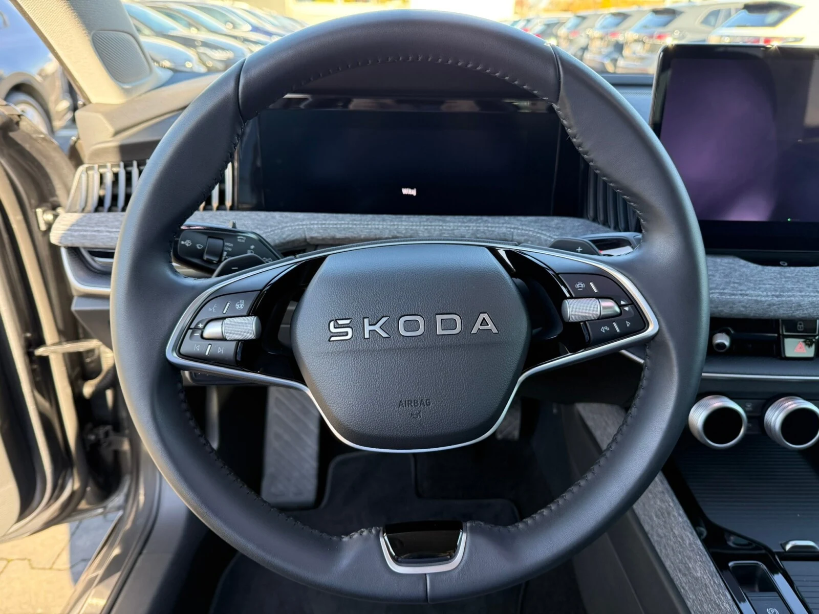 Škoda Superb Edition 130 2.0 TSI 204KM DSG IV (2023-) — zdjęcie 13