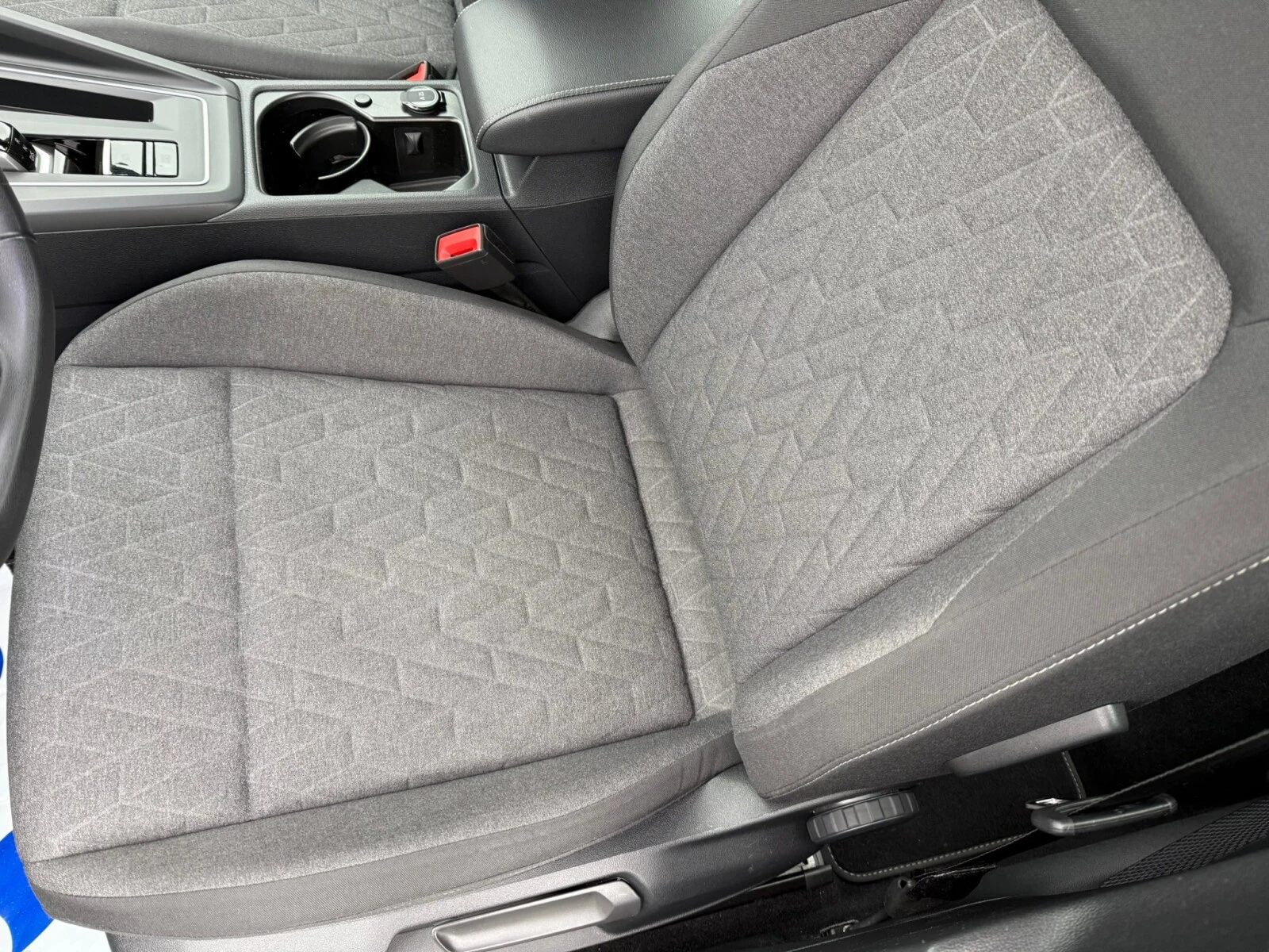 Volkswagen Golf Variant Life 2.0 TDI 150KM DSG VIII (2020-) — zdjęcie 10