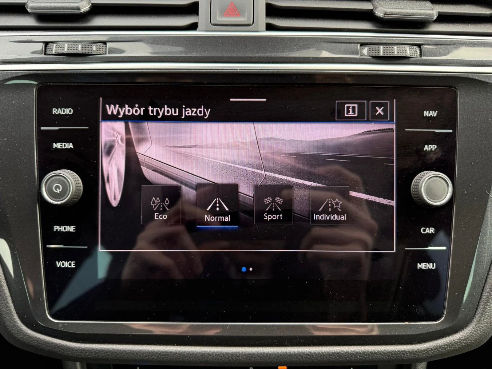 Volkswagen Tiguan Life 2.0 TDI 150KM DSG 4Motion II (2016-2024) — zdjęcie 20