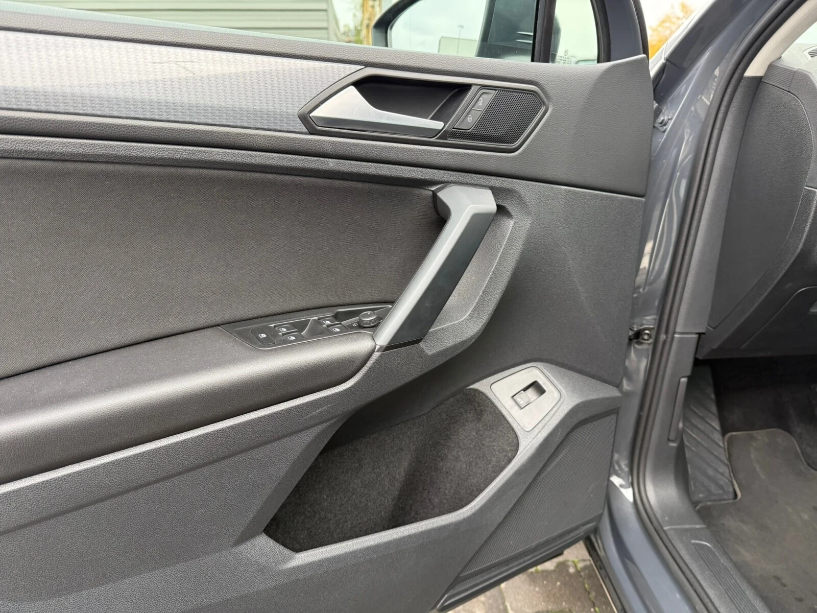 Volkswagen Tiguan Life 2.0 TDI 150KM DSG 4Motion II (2016-2024) — zdjęcie 12