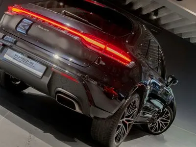 Porsche Macan Standard