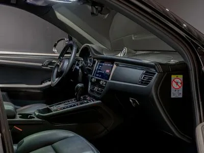 Porsche Macan Standard