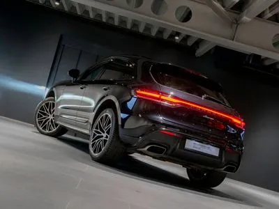 Porsche Macan Standard