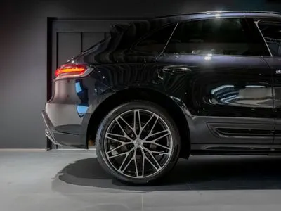 Porsche Macan Standard