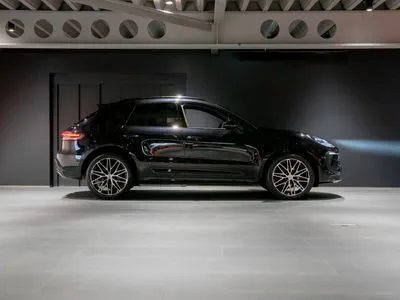 Porsche Macan Standard
