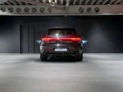 Porsche Macan Standard