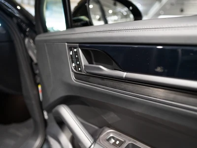 Porsche Cayenne Black Edition