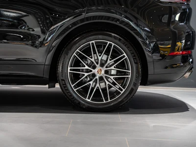 Porsche Cayenne Black Edition
