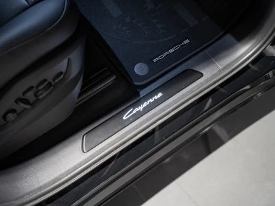 Porsche Cayenne Black Edition