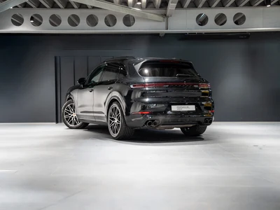 Porsche Cayenne Black Edition