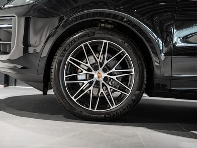 Porsche Cayenne Black Edition