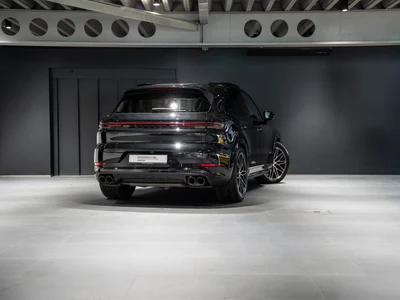 Porsche Cayenne Black Edition