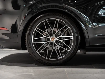 Porsche Cayenne Black Edition