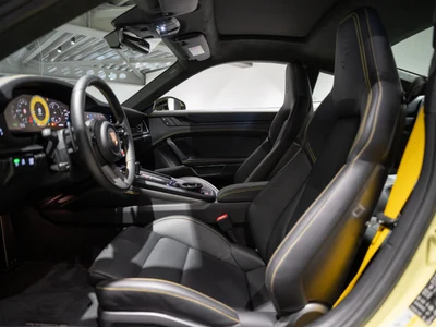 Porsche 911 Carrera T-Hybrid 4 GTS
