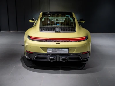Porsche 911 Carrera T-Hybrid 4 GTS