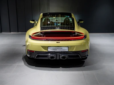 Porsche 911 Carrera T-Hybrid 4 GTS