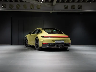 Porsche 911 Carrera T-Hybrid 4 GTS