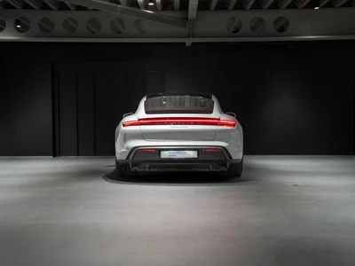 Porsche Taycan 4S