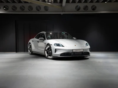 Porsche Taycan 4S